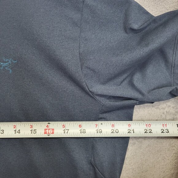 Arc'teryx Remige Shirt Men’s Small Blue Short Sleeve Performance V-Neck Casual - Picture 4 of 9